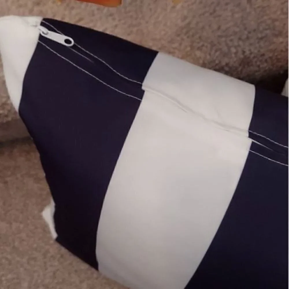N/A decorative throw